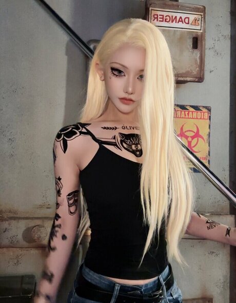 riri thisway hot pornstar archive