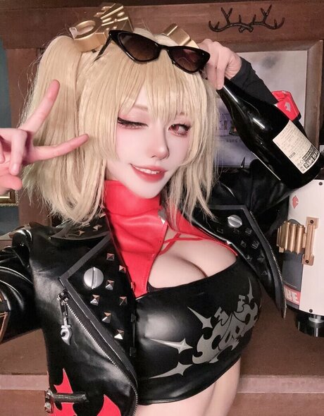 riri thisway nudes actress pictures