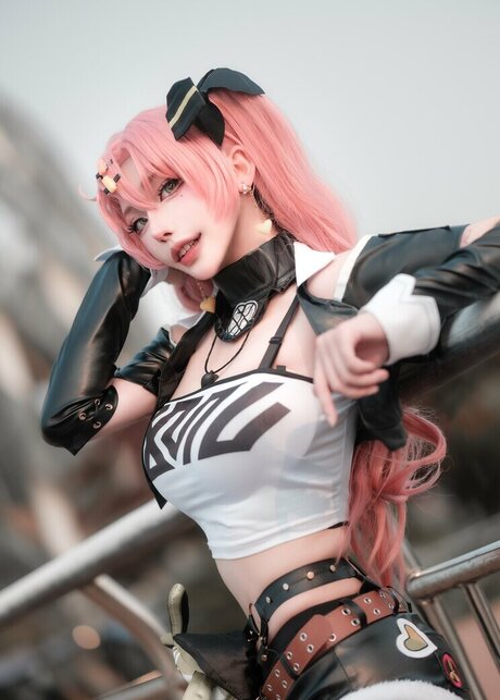 riri thisway erotic model images