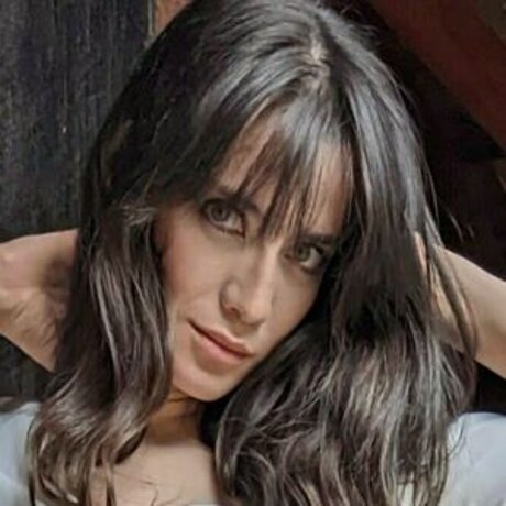 inusualmaria nude model image