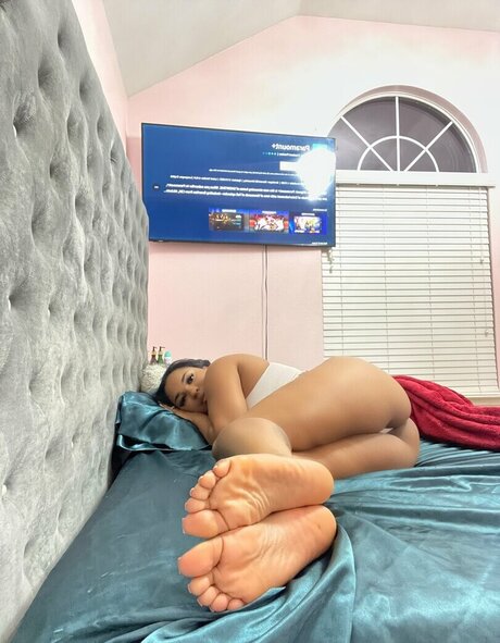 Goddessdiorx2 model hot picture