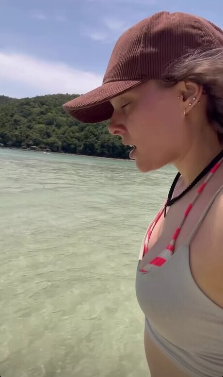 Sabrina Outdoor sexy model gallery