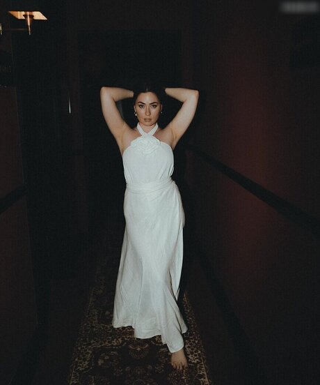 Sonny Loops pornstar sex photo