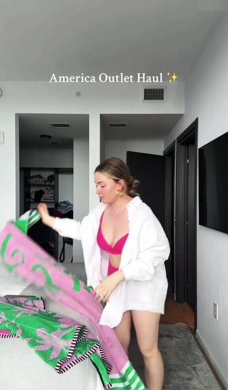 Sonny Loops sex star images