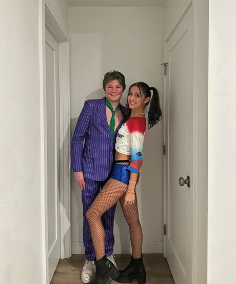 Lauren Avelina hot star photo