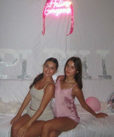 Lauren Avelina star high quality pic