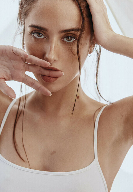 Elsa Couturier pornographic model pictures