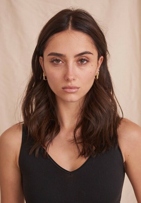 Elsa Couturier art model gallery