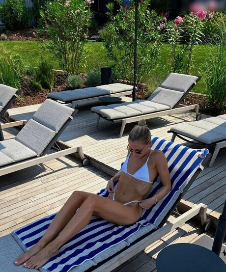 Cheyenne Pahde top actress images