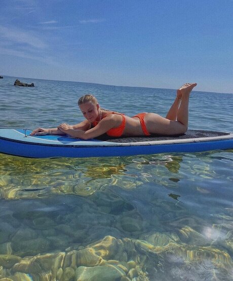 jxlia albrecht model free images