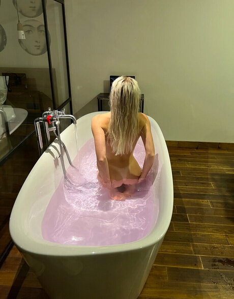 Louisa Becker model hd picture