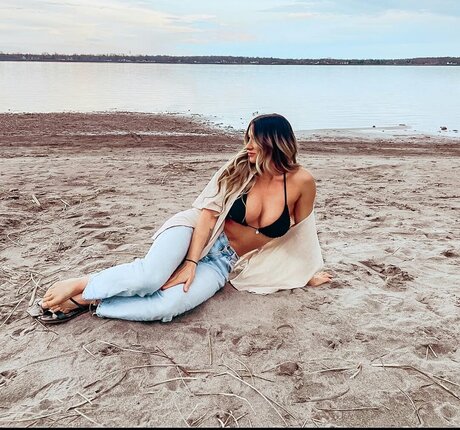 Ashley Kowalcyk high quality model picture