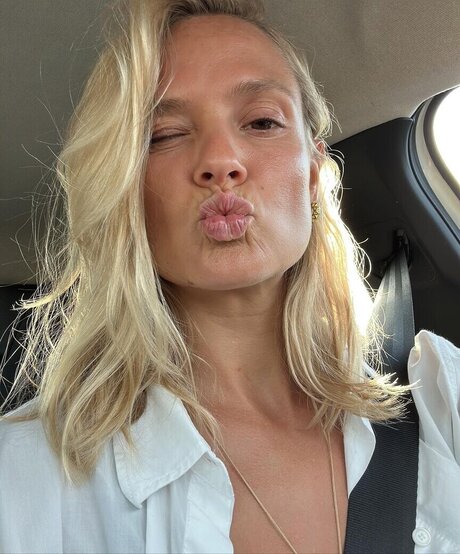 Pia Stutzenstein model sexy pic