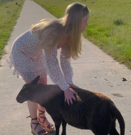 Nadine von relaxASMR perfect pornstar picture