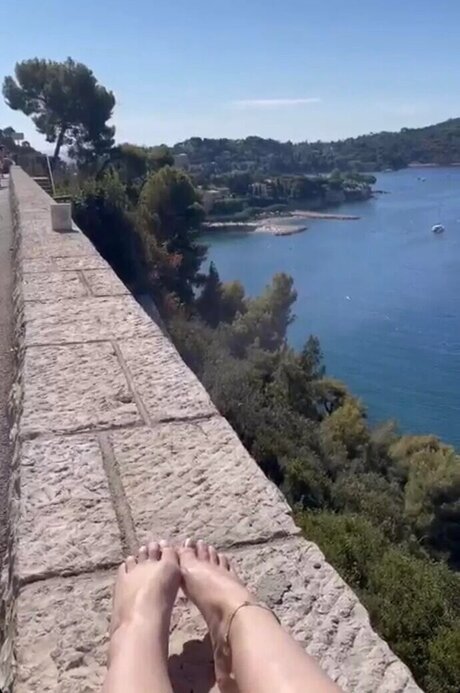 Nadine von relaxASMR model erotic pic