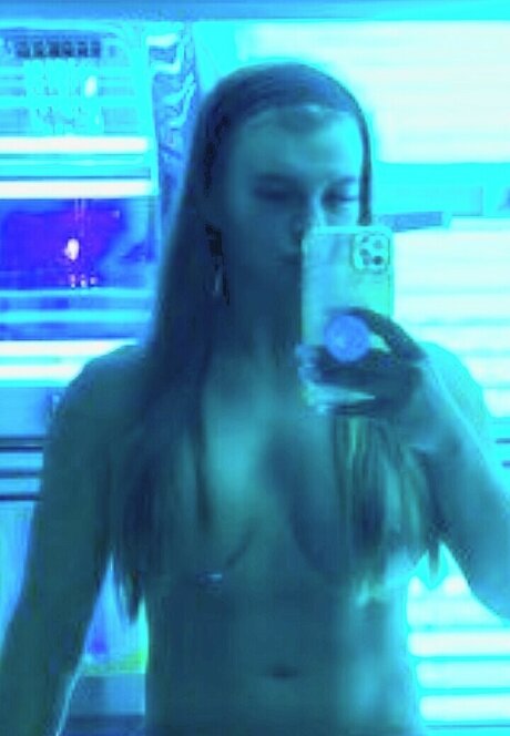 Sarah Slavotinek model erotic pic