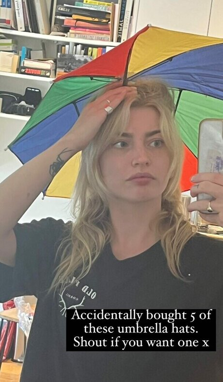 Sydney Lima sexy actress pics