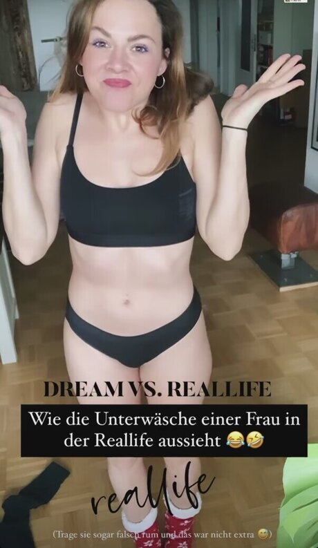 Yvonne Pferrer art star img