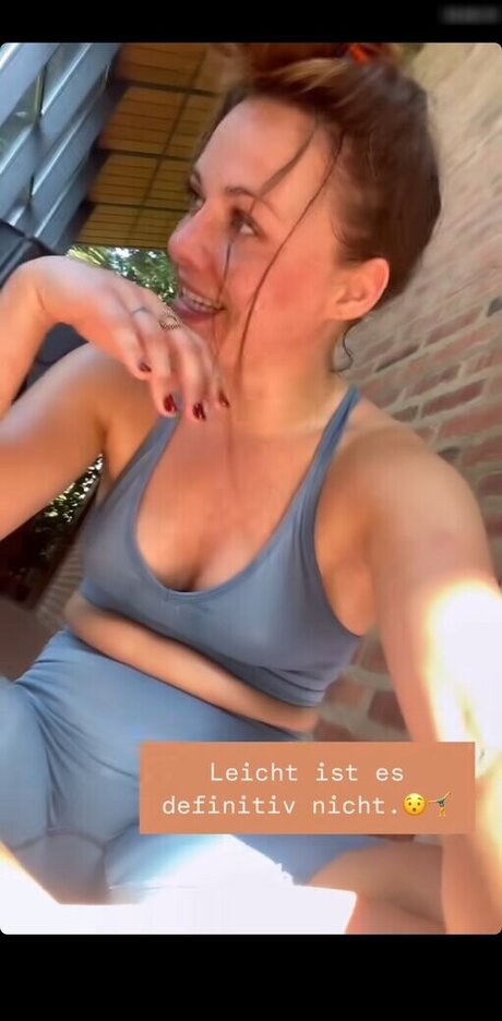 Yvonne Pferrer beautiful model gallery