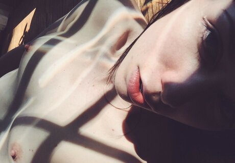 Opiette erotic model picture