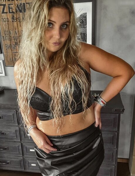 Nicole Miss opel star naked img