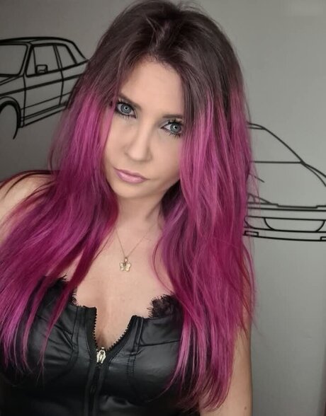 shemale handjob onlyfans pretty pictures