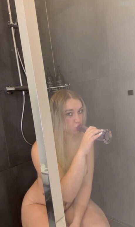 Lena Weber nude star pic