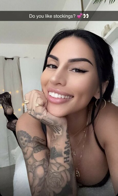 Breezy Foxx perfect pornstar pics