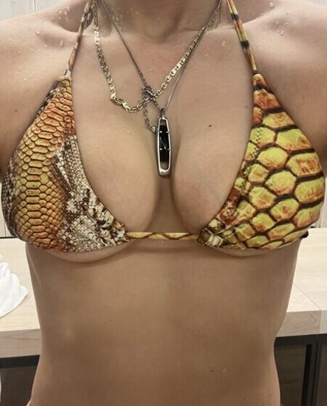 trans onlyfans pornographic pictures