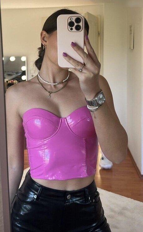 latina solo onlyfans art nude image