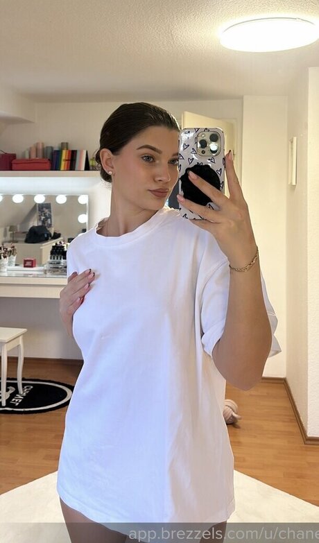 Chanel Silberberg xxx actress galleries