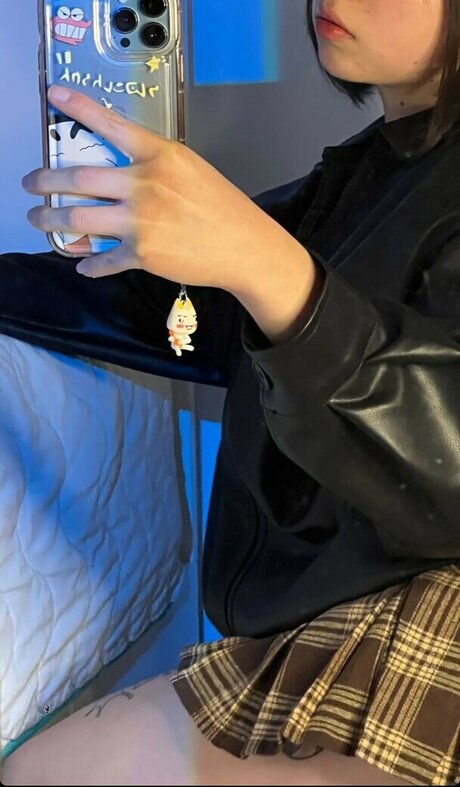 ale zrm naked model picture