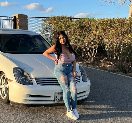 ashleyarambulaa star best photos