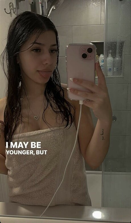 Ava quijije model nude image