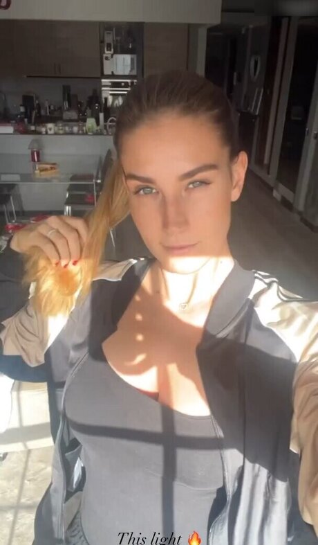 Susanna Giovanardi top model pic