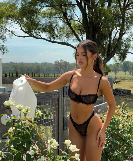 Ashleigh Menin best pornstar image