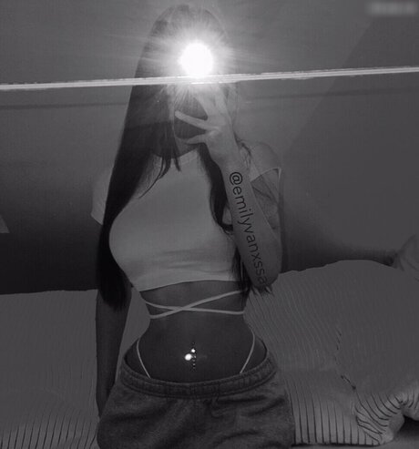 emilyvanxssa perfect pornstar photo