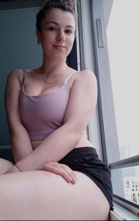 eAngi02 sexy actress photo