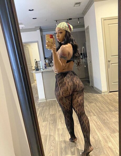 lesbian pussy onlyfans naked images