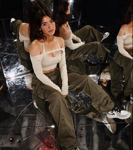 Clarissa Bea star porn photo