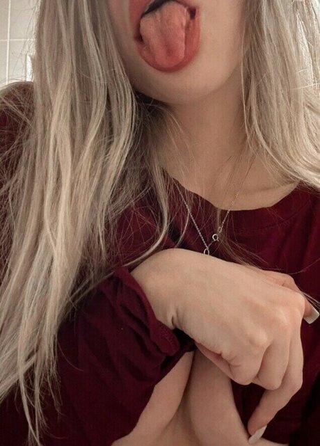 mommy of dragons naked model pictures