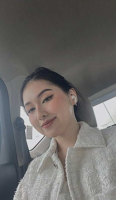 Swansage nude actress photos