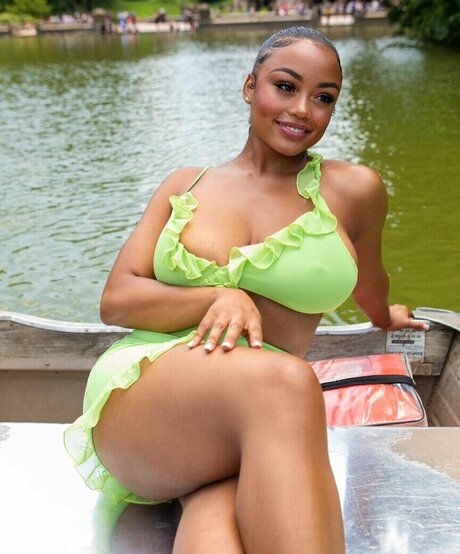 Taylor Banner pornstar sex img