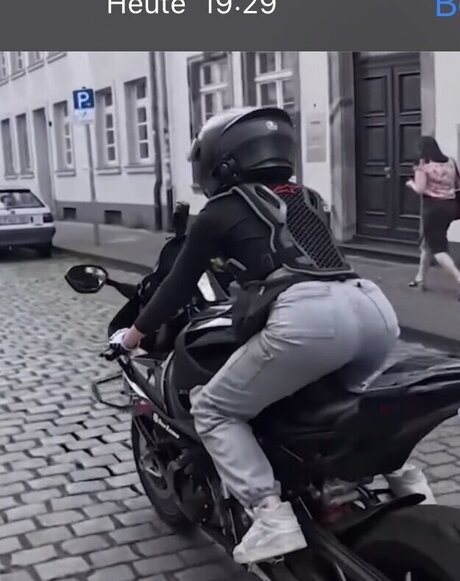 joysemmi free model picture