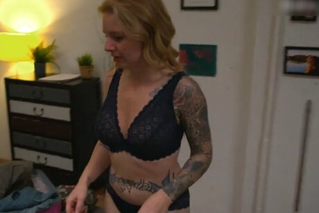 Denise Schwitalle star art archive