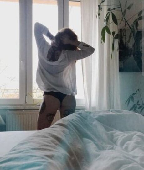 curvy teen onlyfans beautiful naked picture