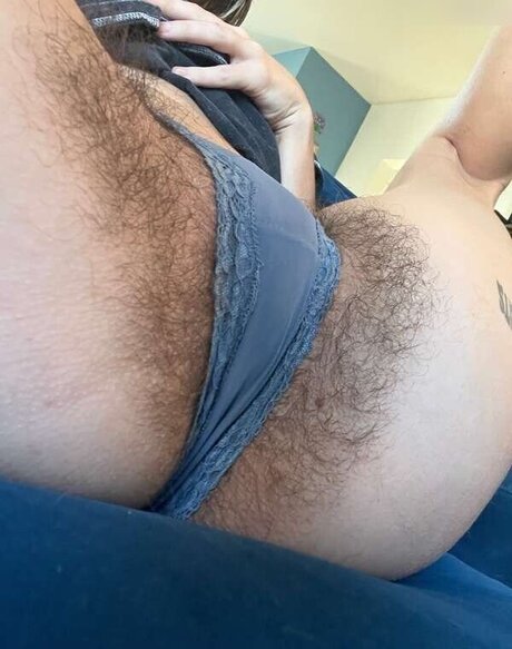 Pearl Sage Hairy Queen top model pictures