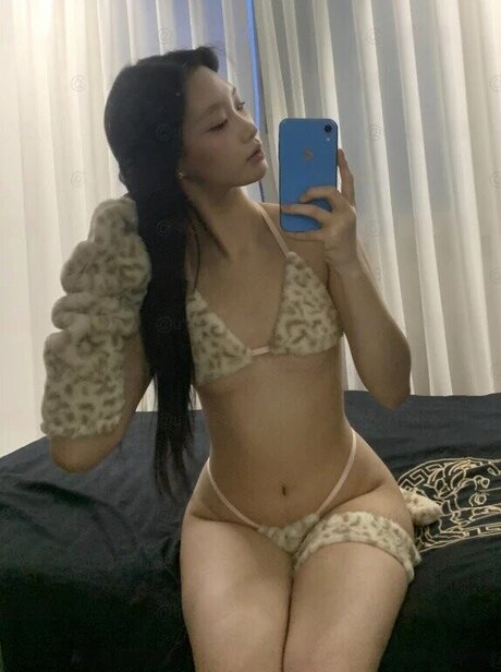 sindahyex nude model pictures