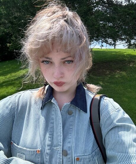 Violet Grohl star porn gallery