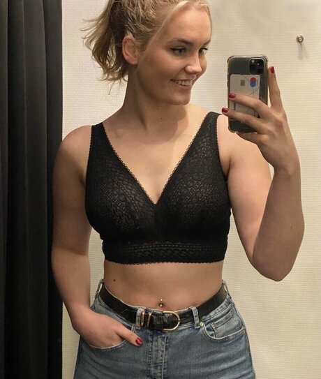 Roosjexb adult model photo